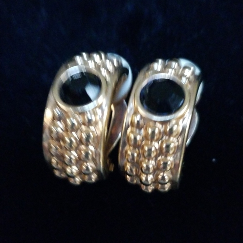 Vintage Mid Century Black Faceted Stone Clip Earrings - Picture 7 of 12